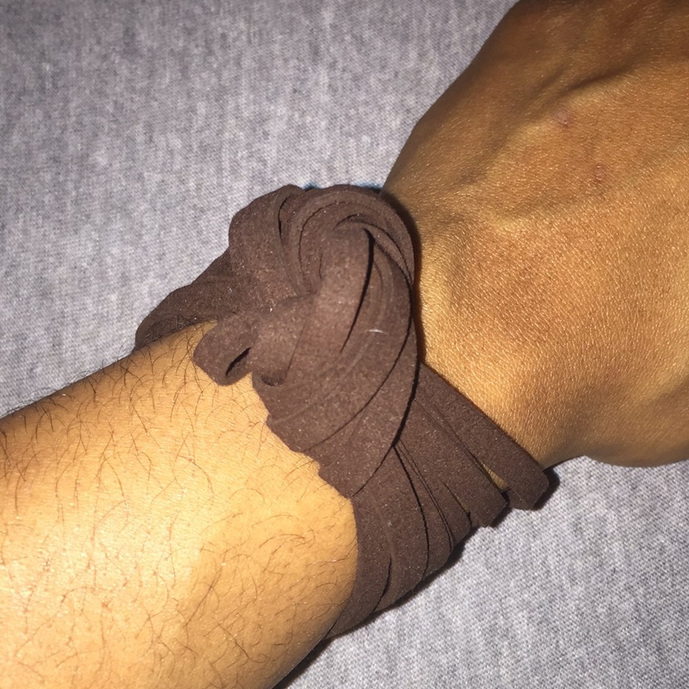 Knotted Brown cuff - Picture 2 of 3
